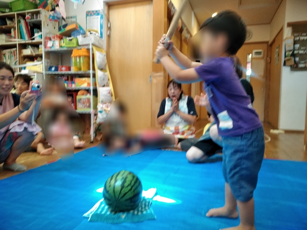 スイカ割りの様子♪♪_c0293682_21201987.jpg