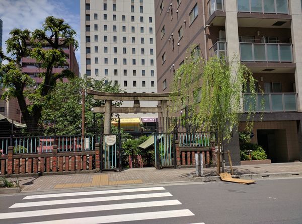 柳森神社　出世の御利益「おたぬきさま」とセルフ御朱印_c0361995_22081435.jpg