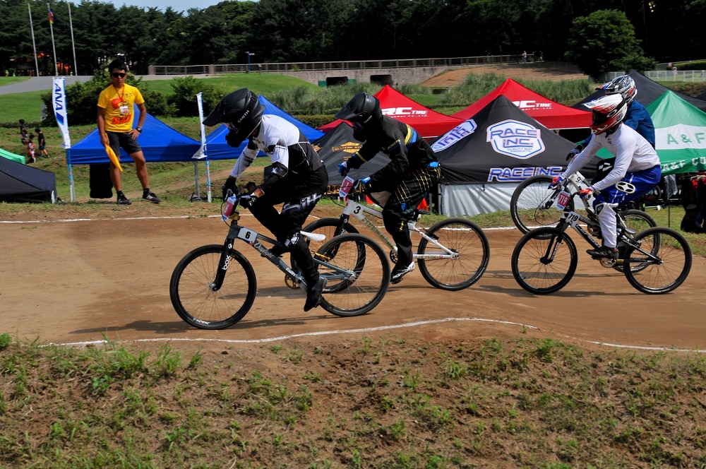 第35回全日本BMX選手権大会　ひたち海浜公園Vol4：クルーザー/ガールズクラス決勝_b0065730_930402.jpg