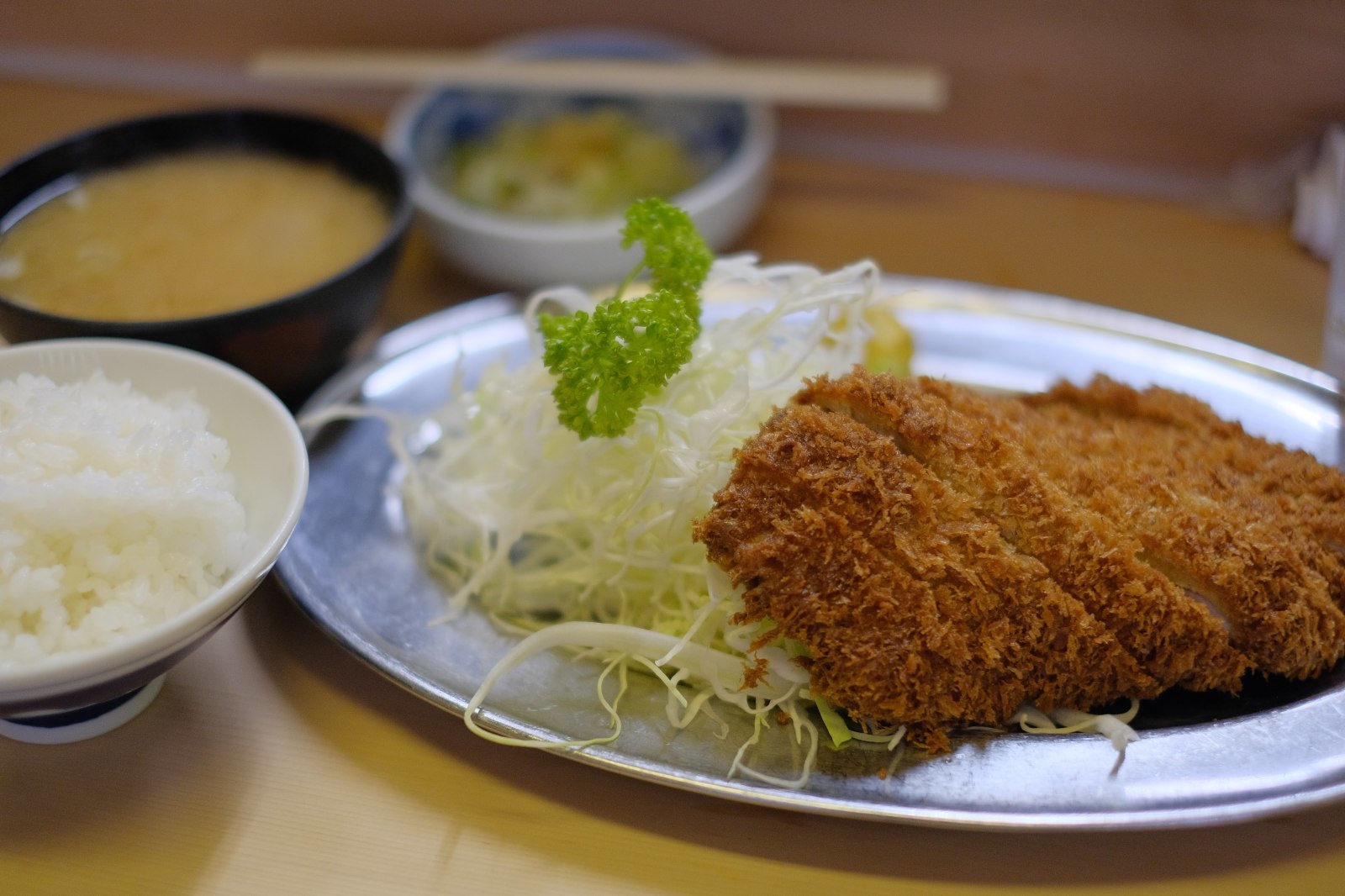 丸八とんかつ 本店 ＠大井町　並カツ定食 1050円 + 店主との雑談！_b0024832_22490872.jpg