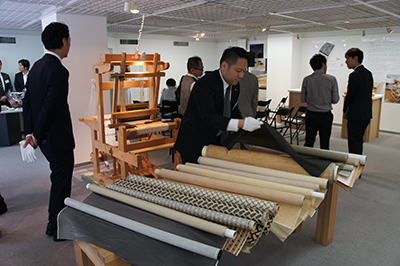 「日本の新しい伝統です 木を織る 木を編む 和の風を創る」開催中です_f0171840_17131245.jpg