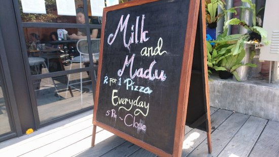 Milk & Madu Ubud店でソトアサ @Jl.Suweta (\'18年5月)_d0368045_042525.jpg