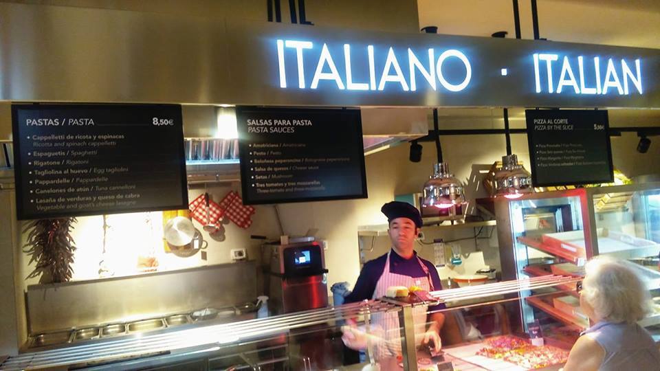 リニューアルしたエル コルテ イングレスのレストラン ビタミンカラー En Valencia リニューアルしたエル コルテ イングレスのレストラン ビタミンカラー En Valencia