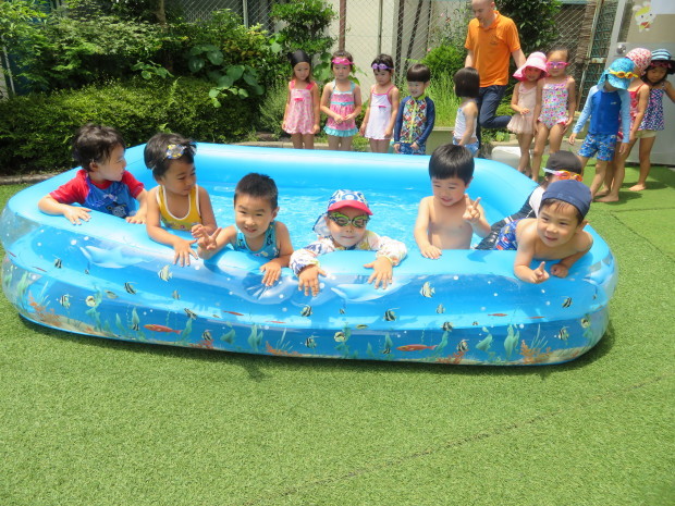 Pool Time_e0119166_18411550.jpg