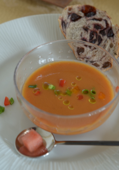 暑い日のために　スイカのガスパチョ_f0032481_15241038.jpg