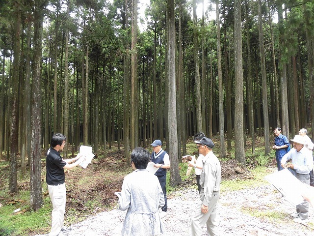 標高1,000ｍでも暑かった！　富士市の安全・安心を守る「内山財産」の管内視察_f0141310_08181799.jpg