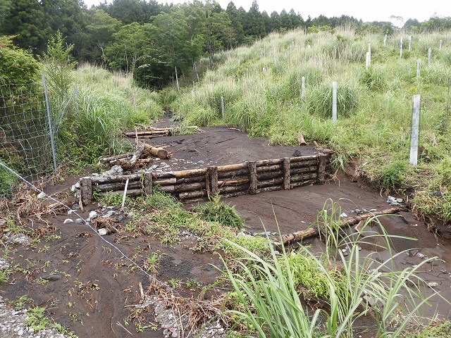 標高1,000ｍでも暑かった！　富士市の安全・安心を守る「内山財産」の管内視察_f0141310_08193912.jpg