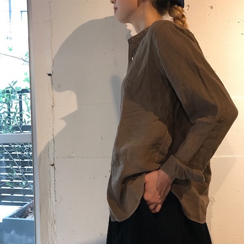 すっかり真夏だし、、暑すぎだし、、リネンシャツ本番！_d0364239_17113323.jpg
