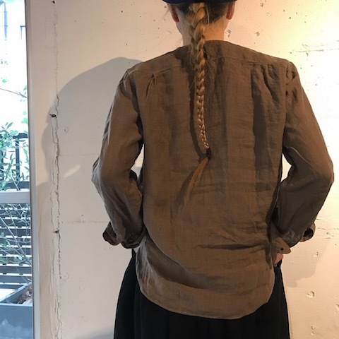 すっかり真夏だし、、暑すぎだし、、リネンシャツ本番！_d0364239_17114753.jpg
