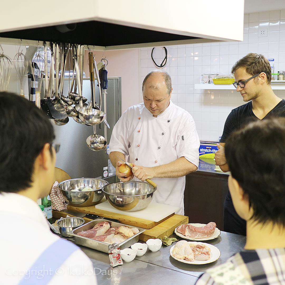 チェコの家庭料理を作ってみよう 第一回 チェコ料理教室 チェコ大使館主催 Ikukodays