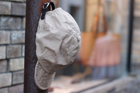 「ANACHRONORM×DECHO」 夏に最適な\"NYLON LEATHER BUCKLE CAP\" ご紹介_f0191324_08310264.jpg