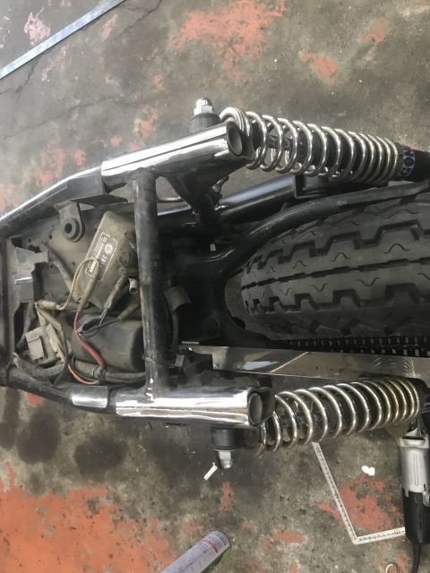 SR400 カスタム T様号完成!_a0164918_16034054.jpg