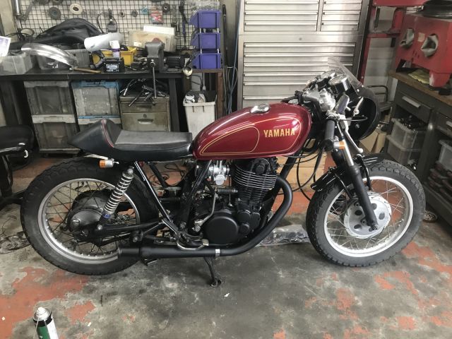 SR400 カスタム T様号完成!_a0164918_16043393.jpg