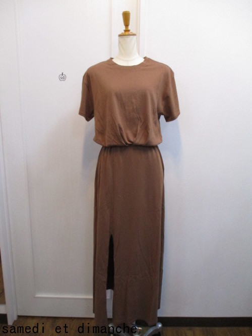 アングリッド Ungrid スリットカットワンピース Samedi Et Dimanche News Blog