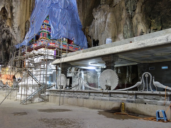 バトゥケイブ BATU CAVE でムルガン神に南インド行きを報告してきた_d0360509_16144142.jpg