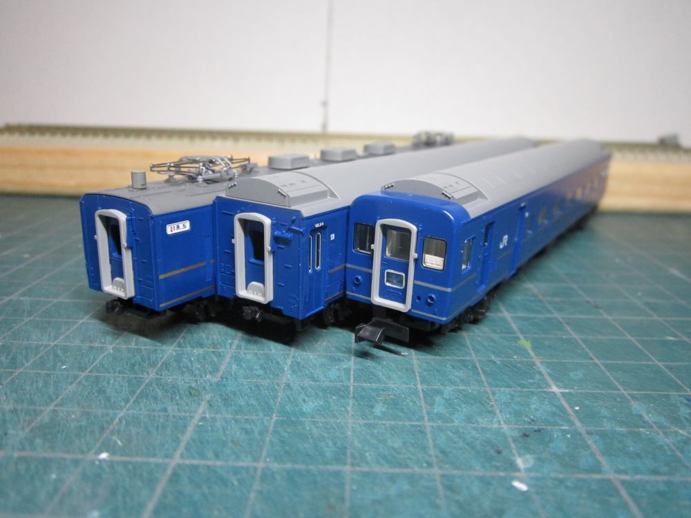 KATO 24系25形寝台特急「瀬戸・あさかぜ」をイジろう : 動力車 KATO 24系25形寝台特急「瀬戸・あさかぜ」をイジろう : 動力車