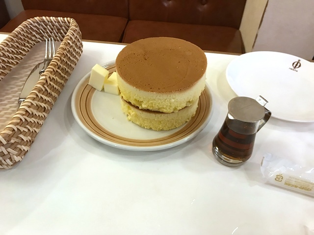 【鎌倉小町通りのホットケーキ】_b0009849_19043075.jpeg