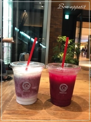 Kitchen Marketでドラゴンフルーツジュース 大阪 梅田 ルクアバルチカ Bon Appetit Kitchen Marketでドラゴンフルーツジュース 大阪 梅田 ルクアバルチカ Bon Appetit