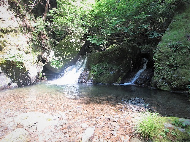 奥多摩 日原川水系 倉沢谷塩地谷でヨレヨレ沢登り Stream Climbing In Shiochidani Chichibu Tama Kai National Park やっぱり自然が好き 奥多摩 日原川水系 倉沢谷塩地谷でヨレヨレ沢登り Stream Climbing In Shiochidani Chichibu Tama Kai National Park やっぱり自然が好き