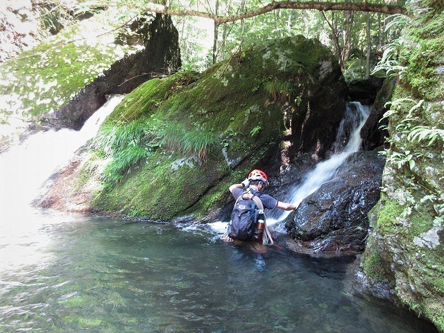 奥多摩 日原川水系 倉沢谷塩地谷でヨレヨレ沢登り Stream Climbing In Shiochidani Chichibu Tama Kai National Park やっぱり自然が好き 奥多摩 日原川水系 倉沢谷塩地谷でヨレヨレ沢登り Stream Climbing In Shiochidani Chichibu Tama Kai National Park やっぱり自然が好き