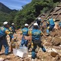 緊急消防援助隊と警察災害派遣隊 - 初動で待機の役立たず_c0315619_16234855.jpg