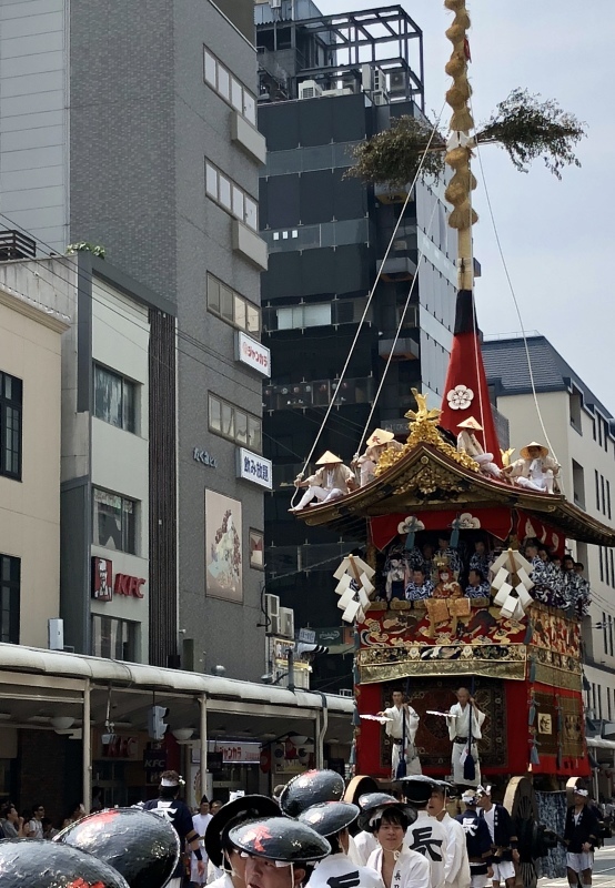 d0282139_09030353.jpeg