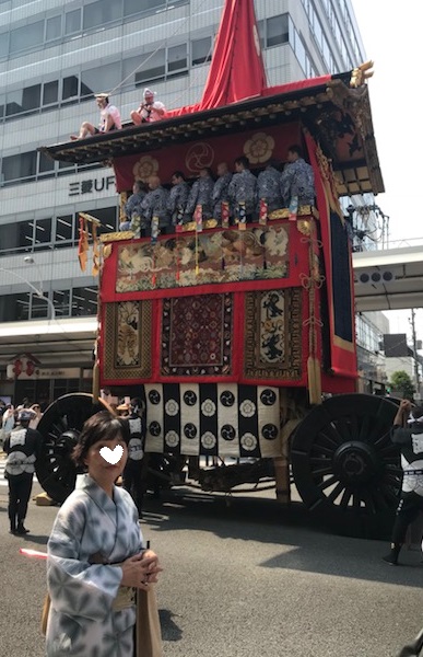 藤井絞さんの浴衣で、祇園祭前祭巡行へお出かけのお客様_f0181251_17303856.jpg