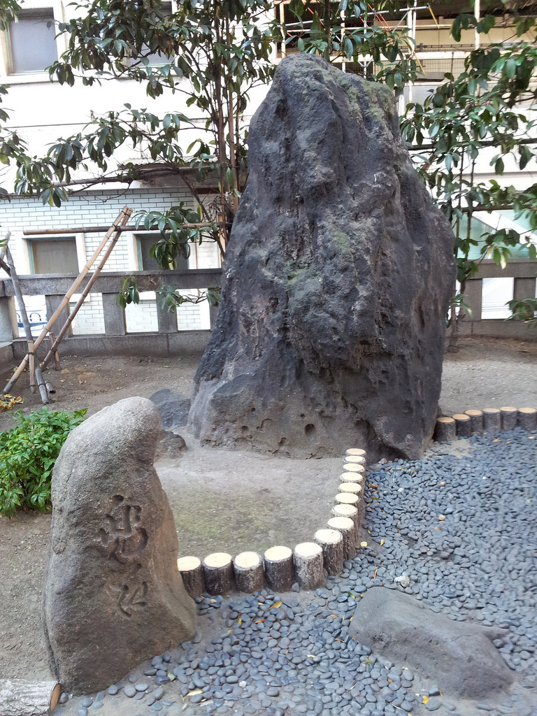 【御霊信仰】神田明神と将門の首塚、関東大震災今昔(首塚大改修、胴塚地震、酒井上屋敷門等、庭園写真、明治までの諸図、神田明神・将門神社古写真)【消えた怪異】_b0116271_23241814.jpg