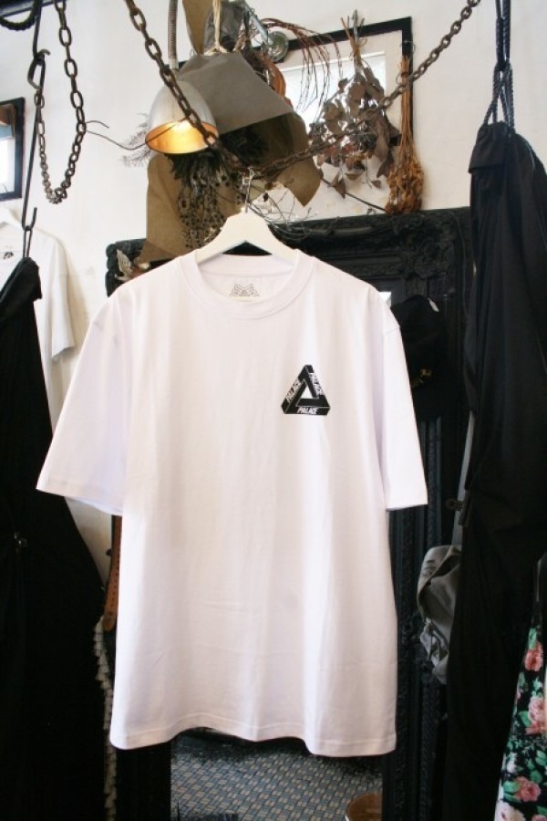 Hi-CORAZONとInizioとCITTA MATERIALとマンゴー！！入荷PALACE SKATEBOARDS　Tシャツ、ショーツ、パンツ、キャップ_f0180307_23111759.jpg