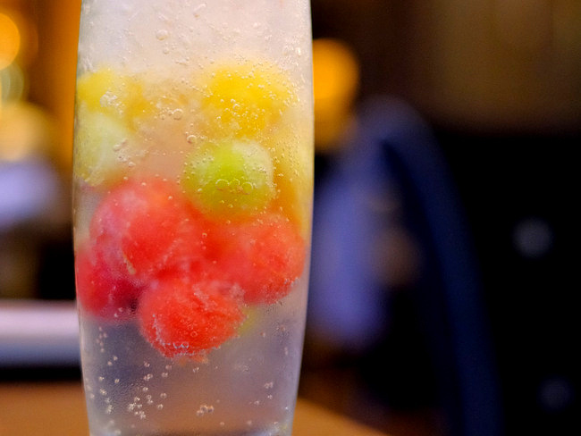 「表参道 ザ ストリングス表参道 BAR &GRILL DUMBO ディナー&夏のカクテル」_a0000029_10303876.jpg