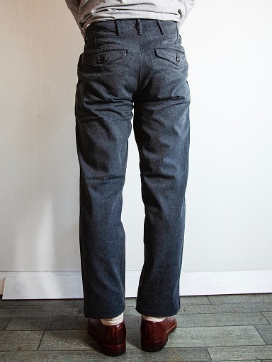 WORKERSより\"Officer Trousers\"\"Pique Pants\"のご紹介です!!_d0160378_20455470.jpg