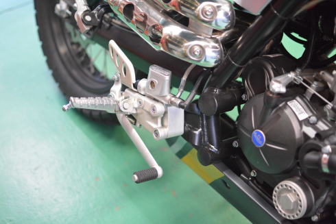 モンディアル HPS125 右のステップをなんとかする計画_d0100125_18360346.jpg