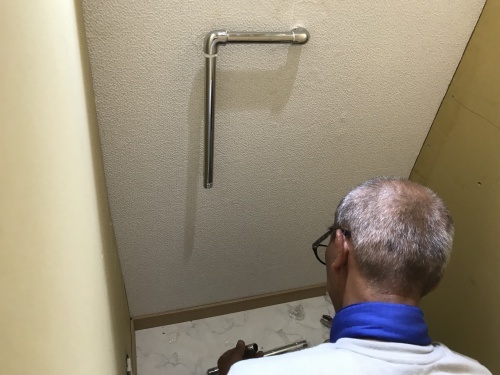 リフォーム4日目 トイレをいそげ_f0031037_20312797.jpg