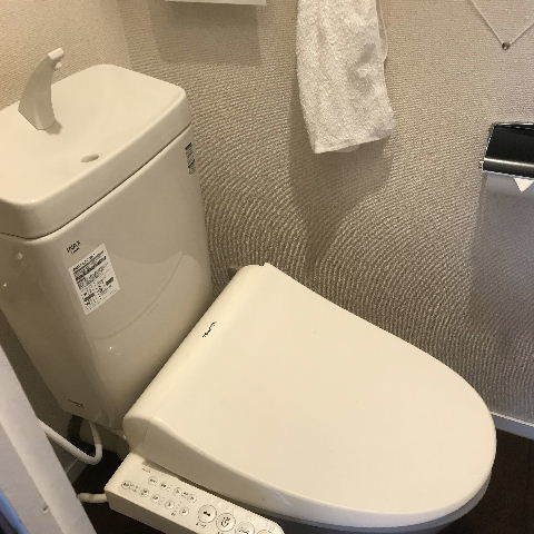 店舗トイレ交換_f0031037_19525155.jpg