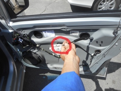 メルセデス ベンツ ｂクラス W245 運転席ドアが開かない 整備 インナーハンドル交換 掛川 中央自動車 輸入車整備はおまかせください