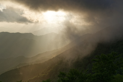 暗雲からの逆転_e0366896_09035129.jpg