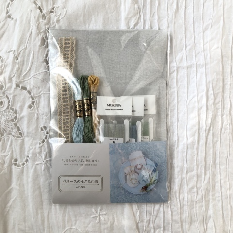 「眩い光を身に纏う真夏のオートクチュール刺繍」でのアトリエクレアオリジナル販売キットやアイテムについて@日本橋三越本店 本館７階 はじまりのカフェ　_a0157409_16545253.jpeg