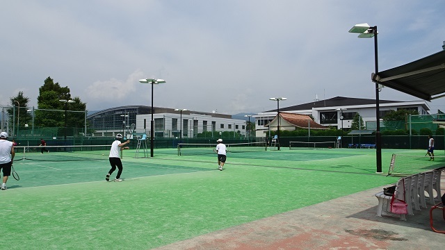 友達のテニスを見学 ニット美津江 ダイアリー