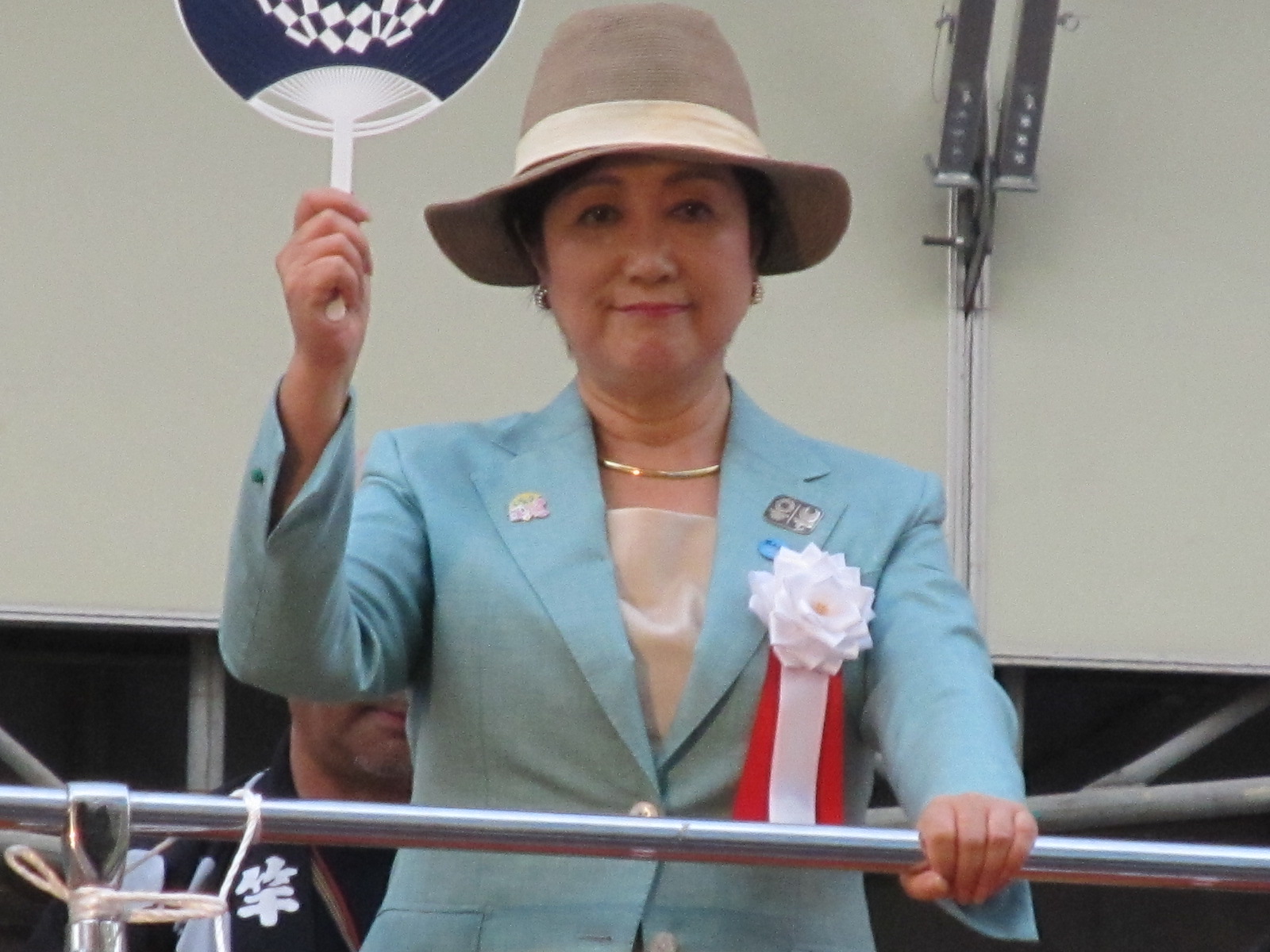 不忍池の蓮　and上野台湾祭_d0338441_3344425.jpg