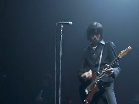 カッティングの鬼サンデイ 珈琲と洋酒 水