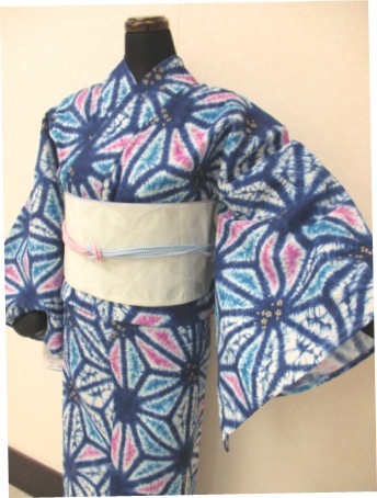 ブルー系浴衣vs青系浴衣_b0159571_09364958.jpg