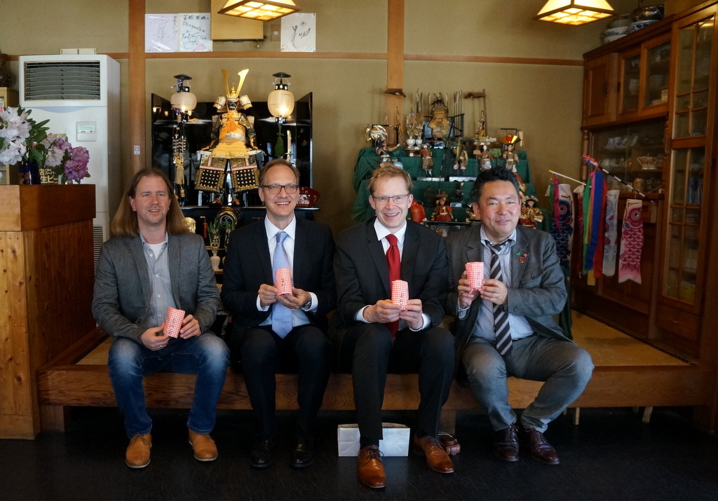 ベルリンミッテ区代表団、来日(4/10)_c0180686_23061560.jpg