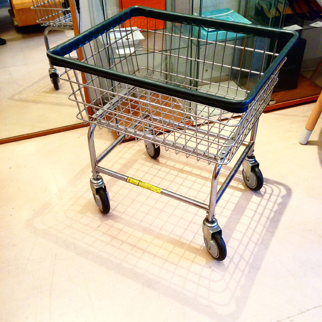 PACIFIC FURNITURE SERVICE】ランドリーカート/LAUNDRY CART が入荷