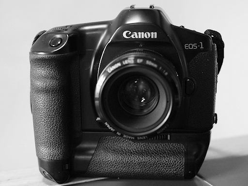 銀塩一眼レフ・クラッシックス(14)CANON EOS-1HS : 【匠の 銀塩一眼レフ・クラッシックス(14)CANON EOS-1HS : 【匠の
