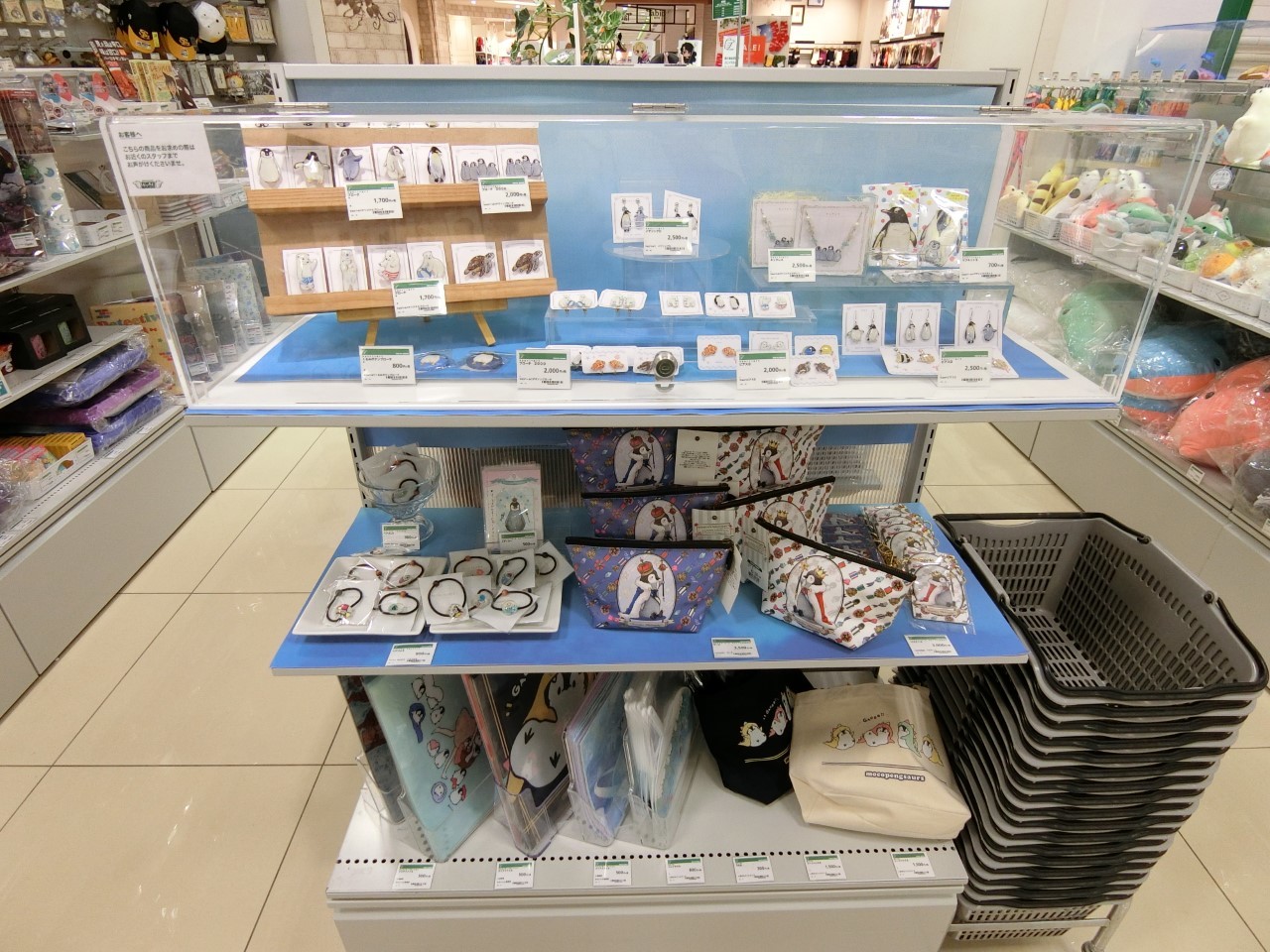 こちらも東急ハンズ博多店5階 ハンズ水族館 のイベントで関西つうしんゆかりの作家の作品販売中です_d0322493_17415496.jpg