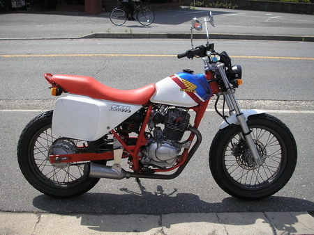 お勧めの中古車/FTR225 他_e0218639_10063970.jpg