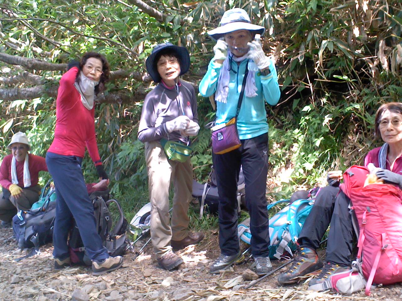 e0371039_16013.jpg