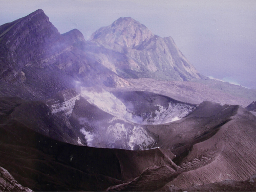 海界の村を歩く 東シナ海 諏訪之瀬島_d0147406_20410900.jpg