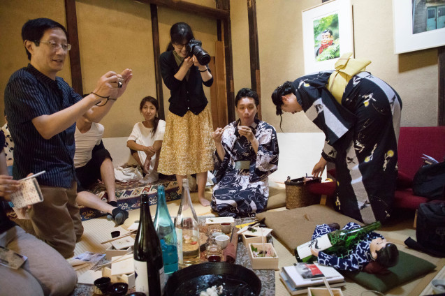 日本酒をたのしむ会 ＋ 野口さとこのチャーリー写真展 @ まつは_e0369736_22443115.jpg