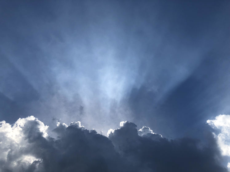 空と雲 天使のパンチと 大きな不思議なかたちの吊るし雲と スピリチュアルカウンセリング ヒーリング こころ が輝くまで 空と雲 天使のパンチと 大きな不思議なかたちの吊るし雲と スピリチュアルカウンセリング ヒーリング こころ が輝くまで